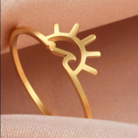 Sun and Ocean Wave Ring - Picture 3 of 5
